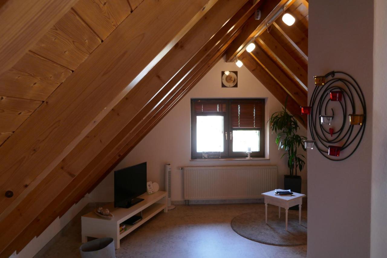 Moderne 2 Zi - Fewo Weinbergliebe Am Tuniberg Zwischen Freiburg Und Frankreich Merdingen ภายนอก รูปภาพ